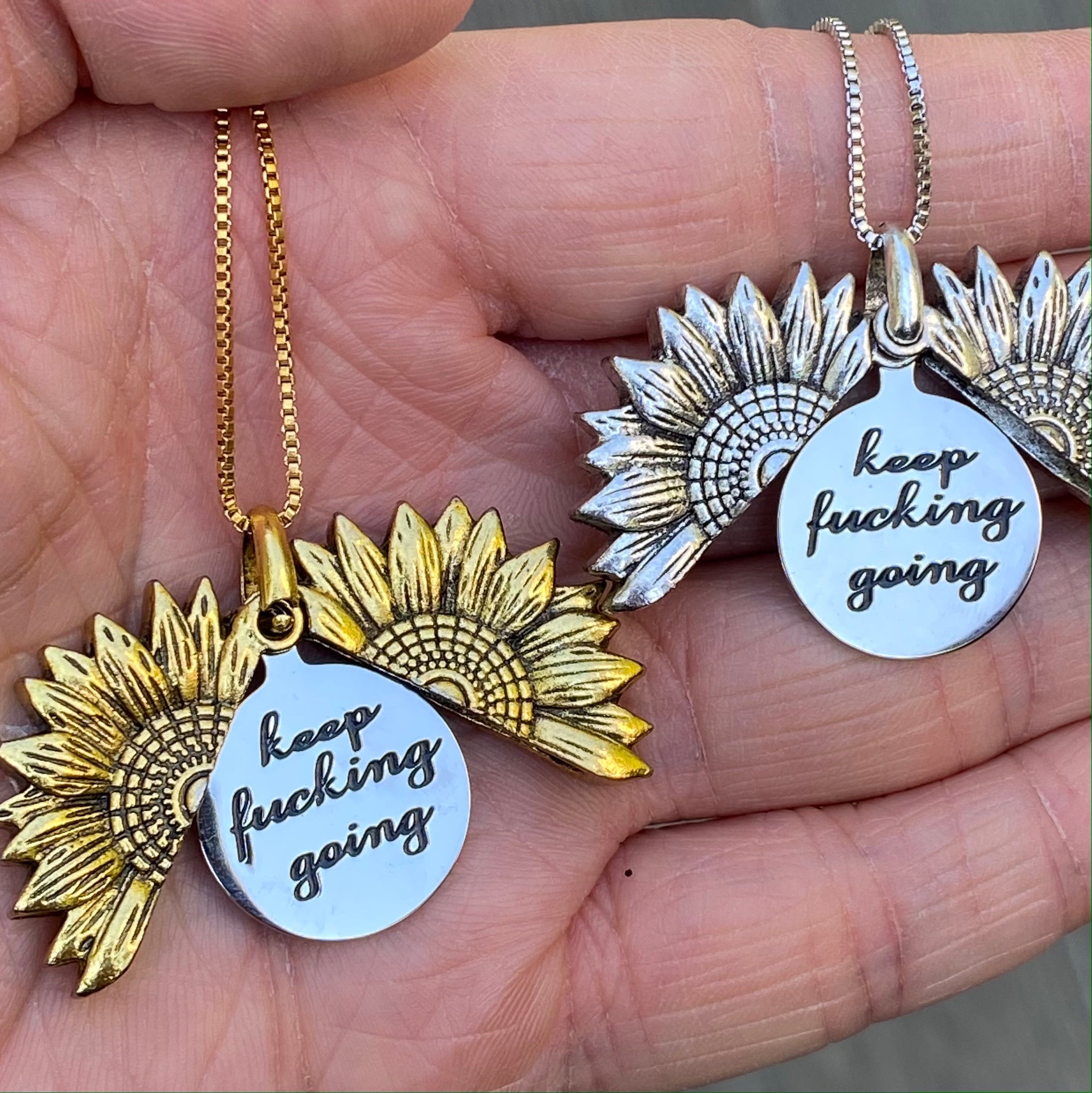 Zonnebloem Ketting - Keep Fucking Going 👊🏻